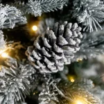 SNOWY WINTERFOLD - Artificial Christmas Tree Size 7.5 H' - Image 3